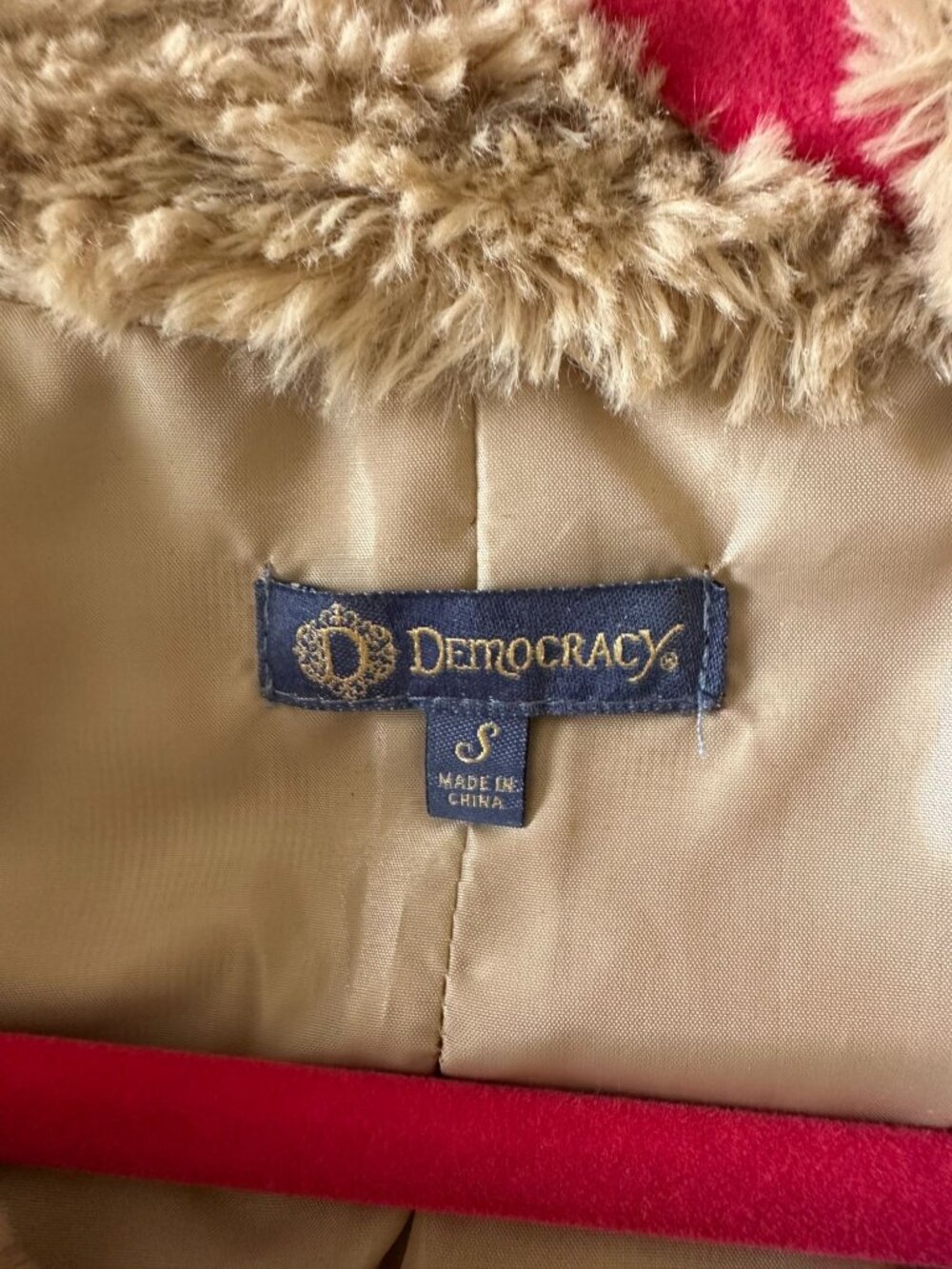 Democracy so soft faux fur coat with pockets Small - Picture 3 of 6